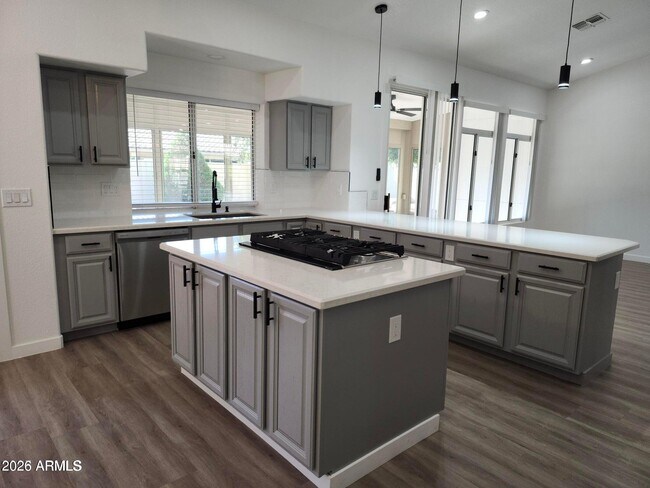 Building Photo - 8449 W Rockwood Dr