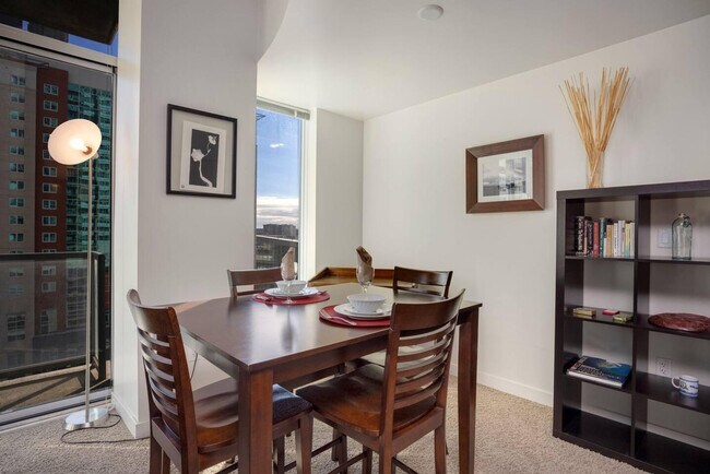 Building Photo - 930 15th St