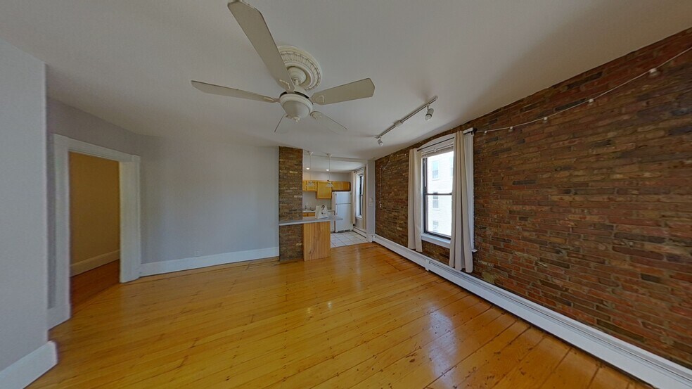 Building Photo - 1545 Tremont St