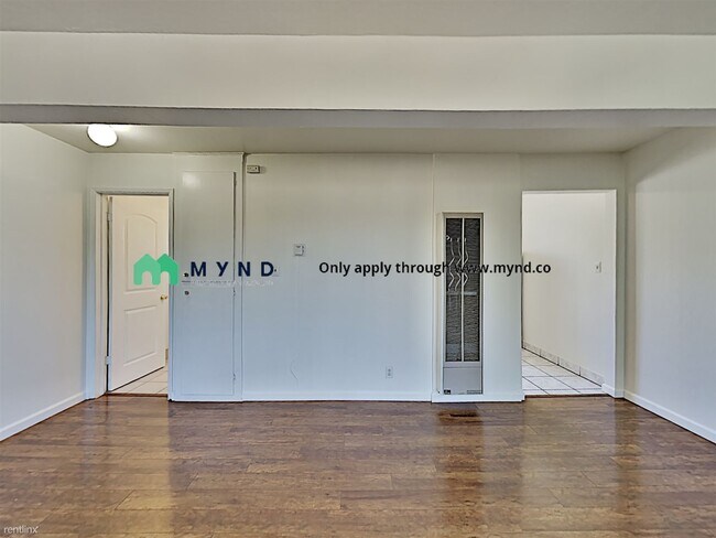 Building Photo - 457 S 10th St