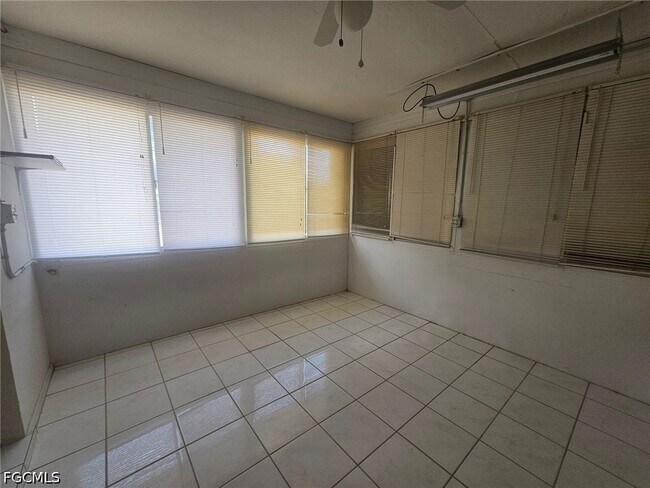 Building Photo - 5989 Hillyer Ct