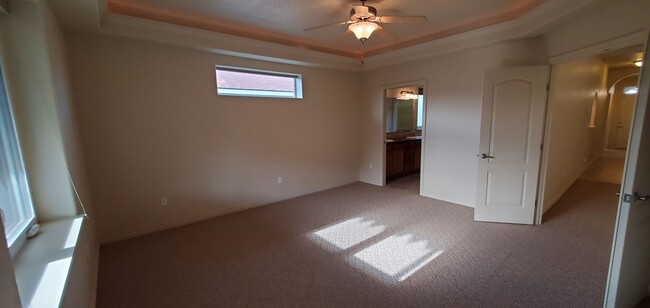 Building Photo - 9616 Vincenzo Dr