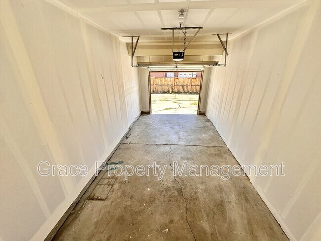 Building Photo - 3451 W 65th Ave