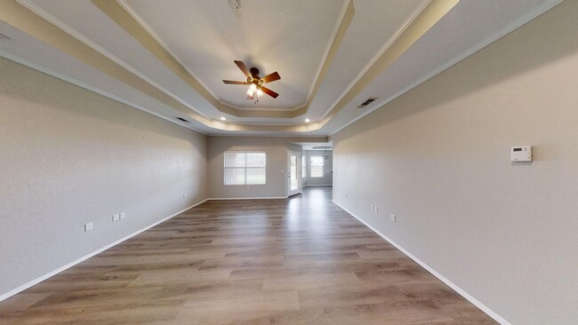 Building Photo - Oakwood Manor