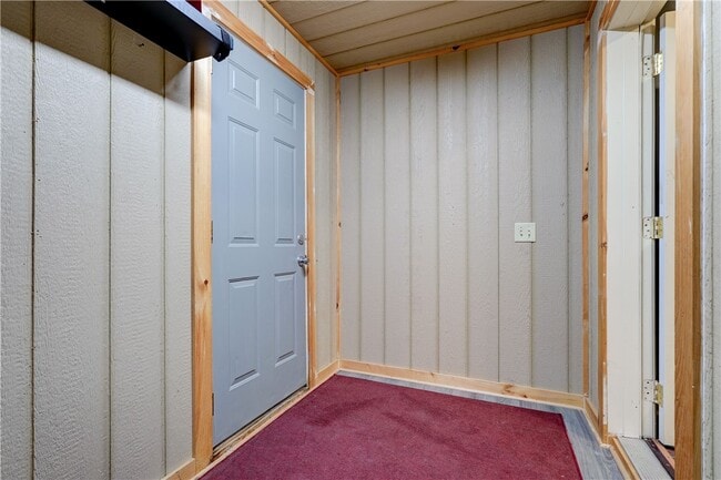 Building Photo - 450 S Main St