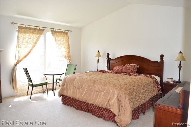 Building Photo - 7212 Tonnelle Ave