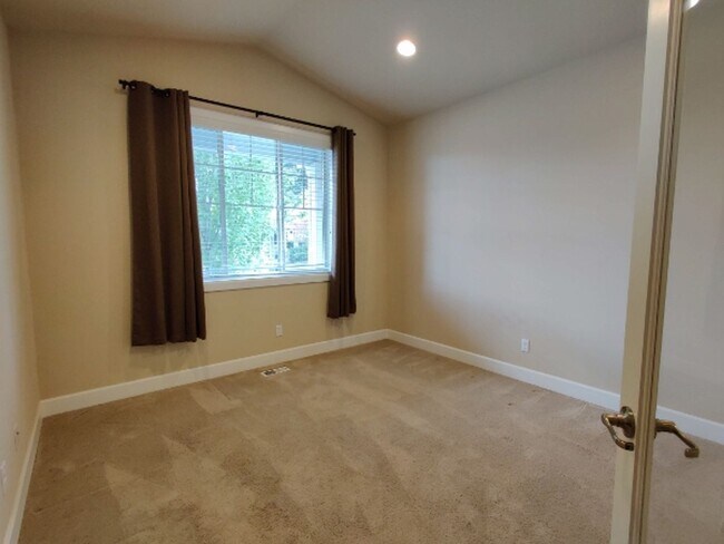 Building Photo - 1580 Ridgeview Loop SW
