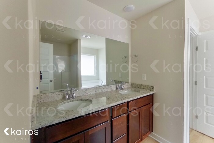 Building Photo - 6411 Upchurch Dr