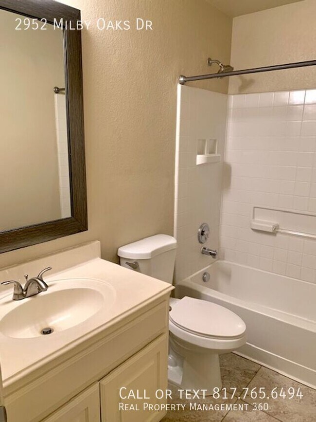 Building Photo - 2952 Milby Oaks Dr