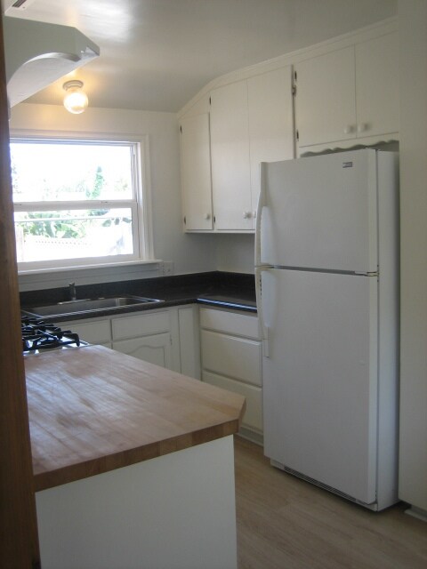 Building Photo - 632 Plumer St