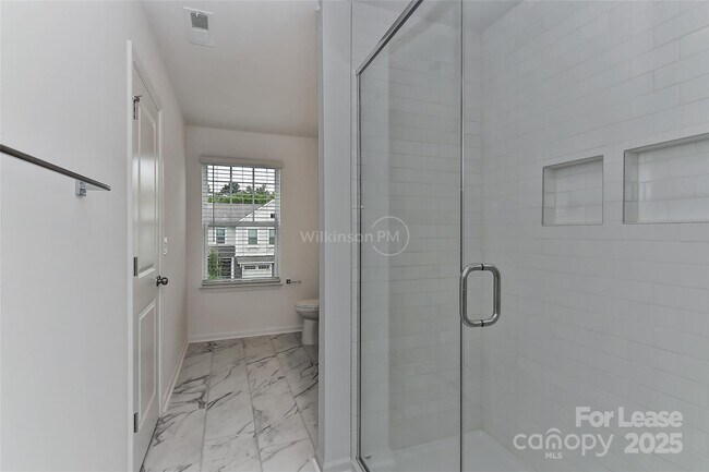 Building Photo - 561 Scotch Meadows Loop