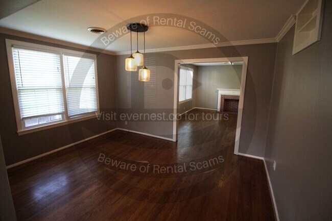 Building Photo - Amazing 3 bedroom house in Hillwood!