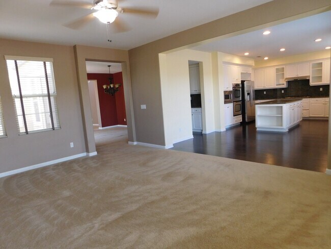 Building Photo - San Marcos 5Br Executive House Avail $6690 TEXT 858-774-1574