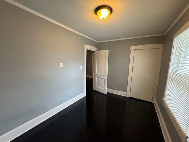 Building Photo - 3632-3634 Birchwood Ave