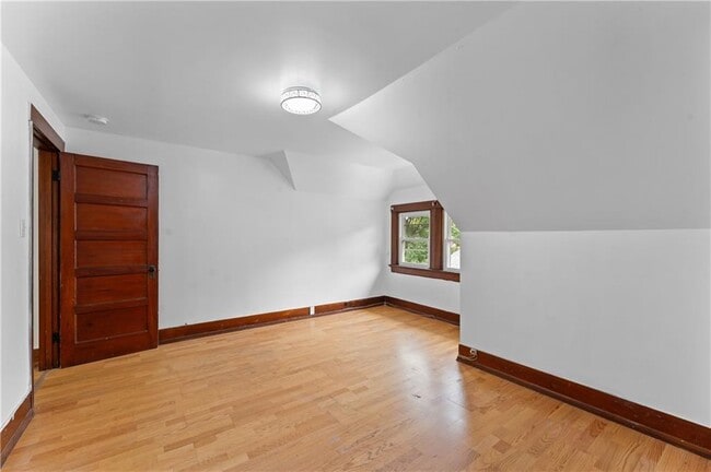 Building Photo - 335 Blackstone St