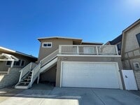 Building Photo - Pierpont Beach Duplex
