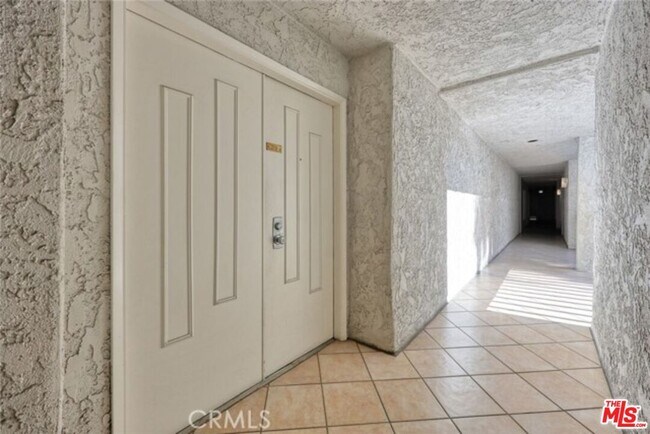 Building Photo - 360 S Euclid Ave