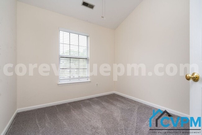 Building Photo - 255 Seneca Terrace