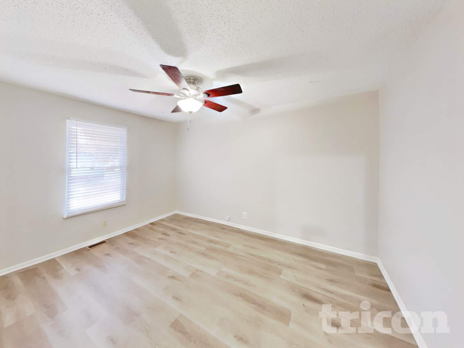 Building Photo - 14 Long Branch Ct