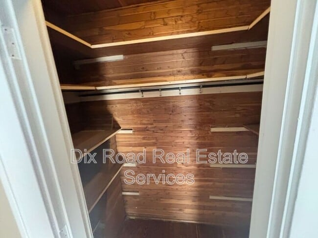 Building Photo - 107 Edgewood Ave