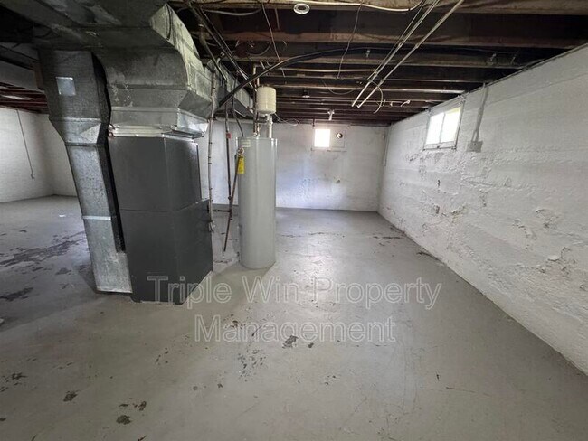 Building Photo - 1629 Talisman Ln