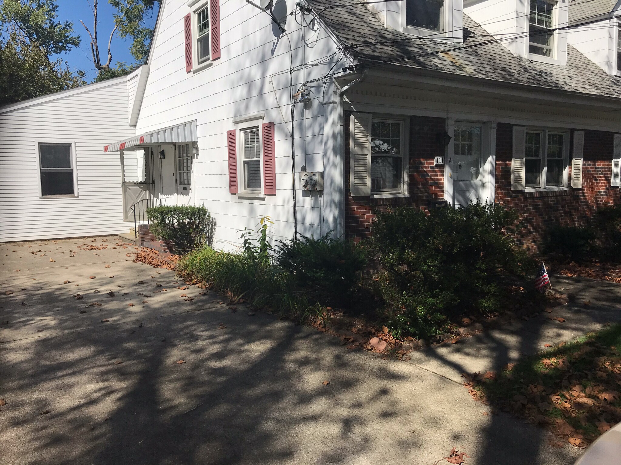 Building Photo - 111 Hillcrest Ave