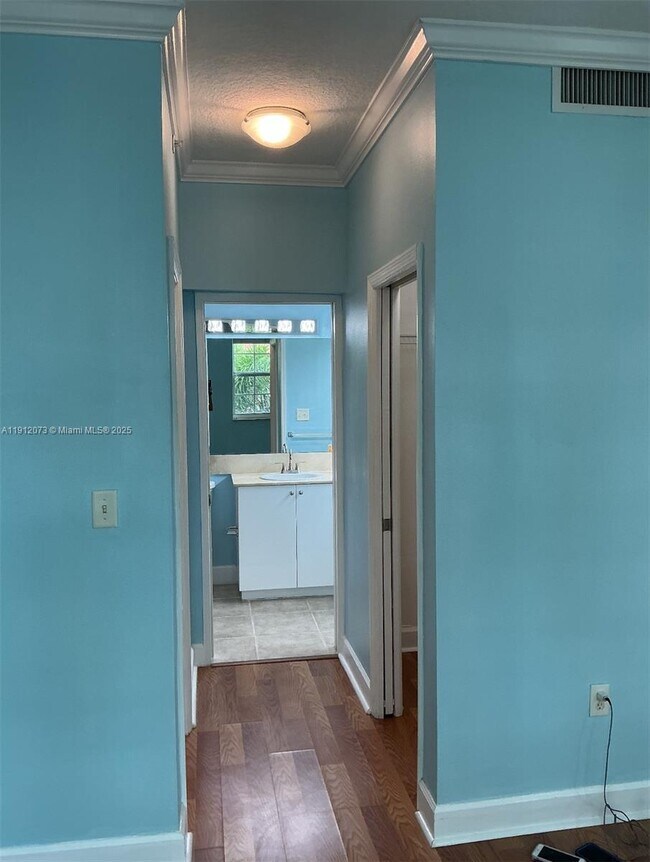 Building Photo - 236 Moorings Dr