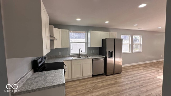 Building Photo - 1107 E Mulberry St