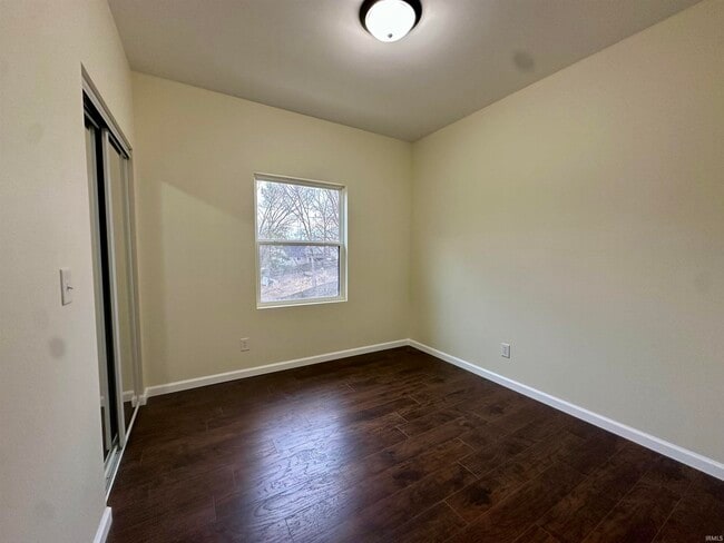 Building Photo - 2115 G St