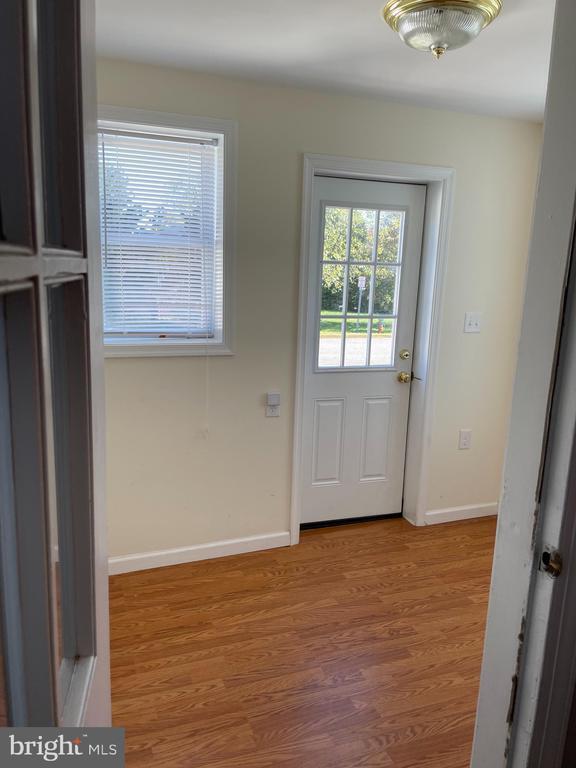 Building Photo - 573 Fairfax Pike