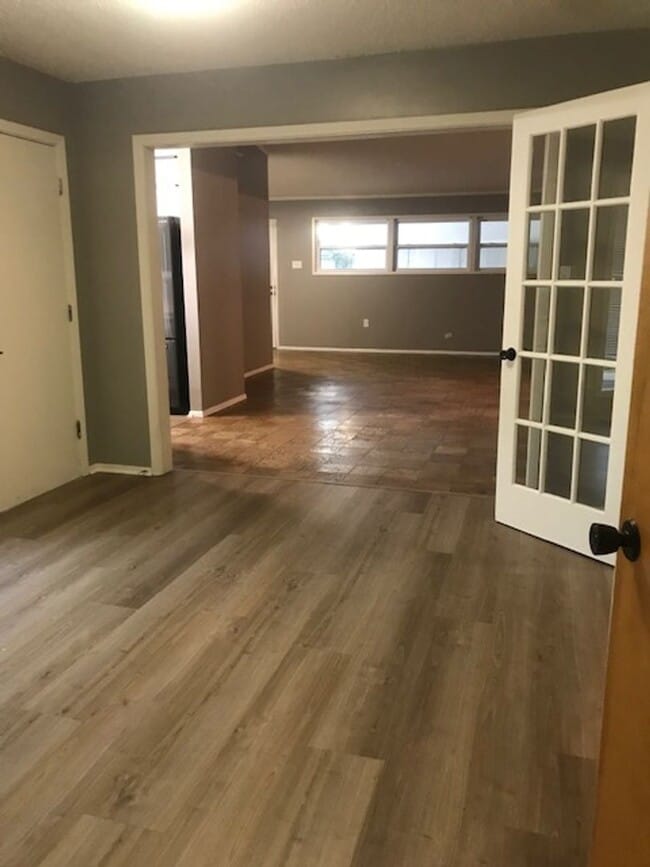 Building Photo - Beautiful 4 Bed House