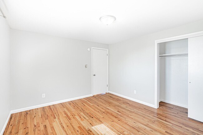 Building Photo - Charming 3BD, 2BA Arvada Home with 2-Car Garage and Yard