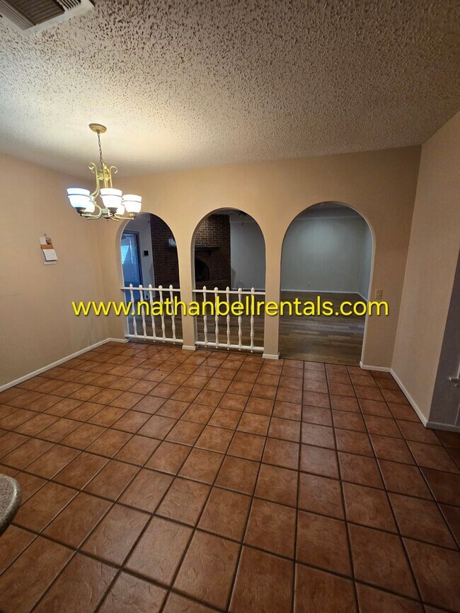 Building Photo - 3415 Vagas Dr