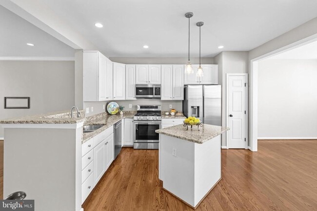 Building Photo - 5011 Waple Ln