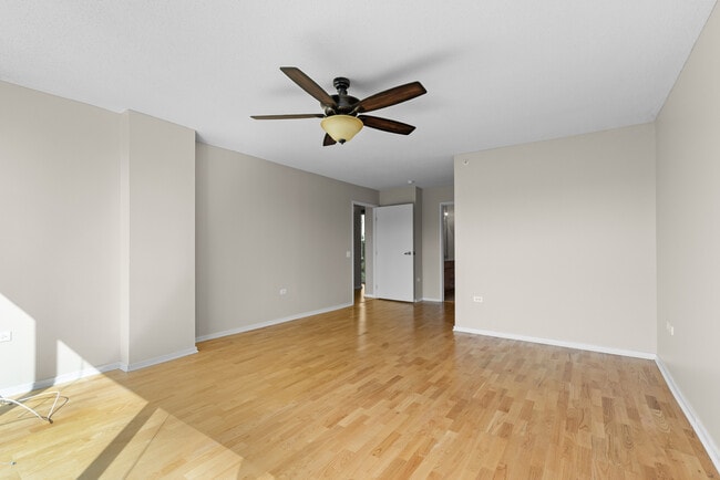 Building Photo - 9715 Woods Dr