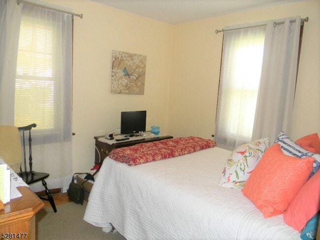 Building Photo - 34 Ahnert Ave