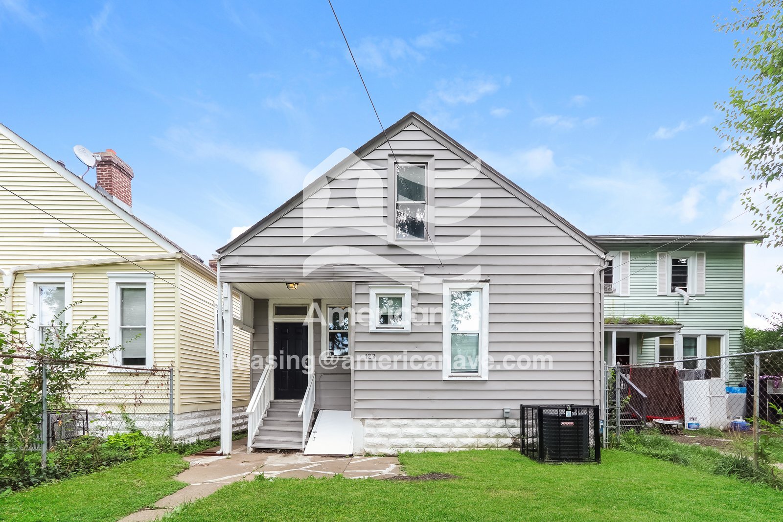 Building Photo - 728 S 35th St