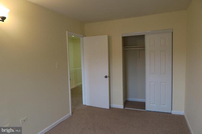 Building Photo - 3514 Cranmer Mews