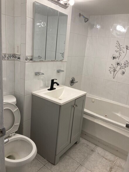 Building Photo - 3054 Barker Ave