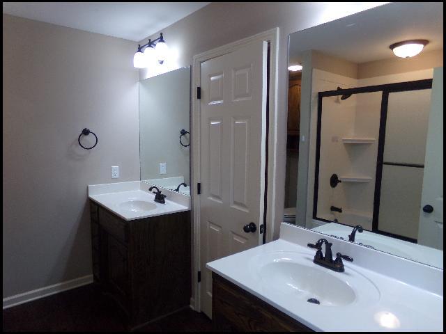 Building Photo - 2405 Canterbury Ln