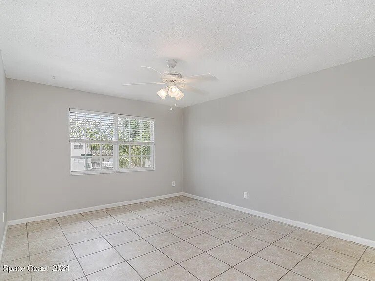 Living Room. - 230 Columbia Dr