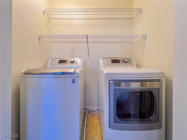 Building Photo - 10955 Sardinia Sands Dr