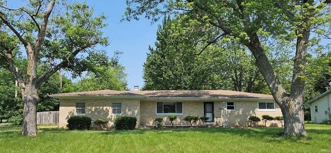 Primary Photo - 6905 Bradford Dr