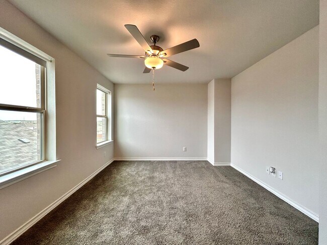 Building Photo - 230 Small Seed Dr