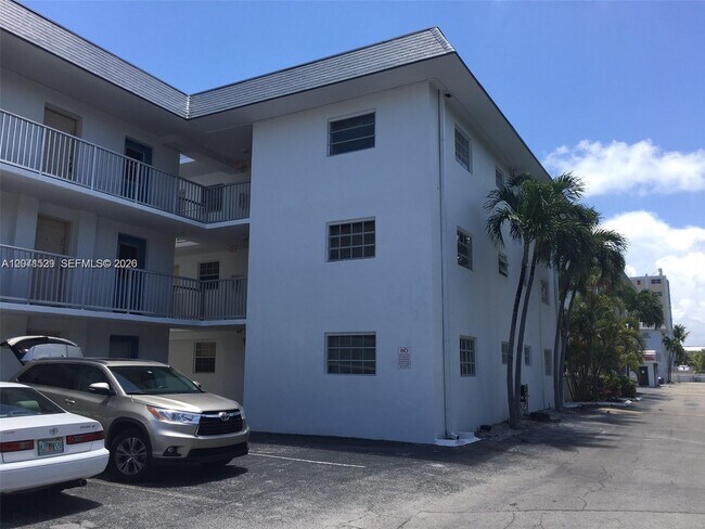Building Photo - 251 Galen Dr