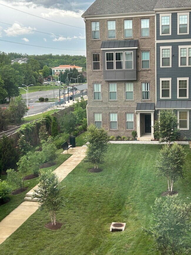 Building Photo - 503 Tassita Ln