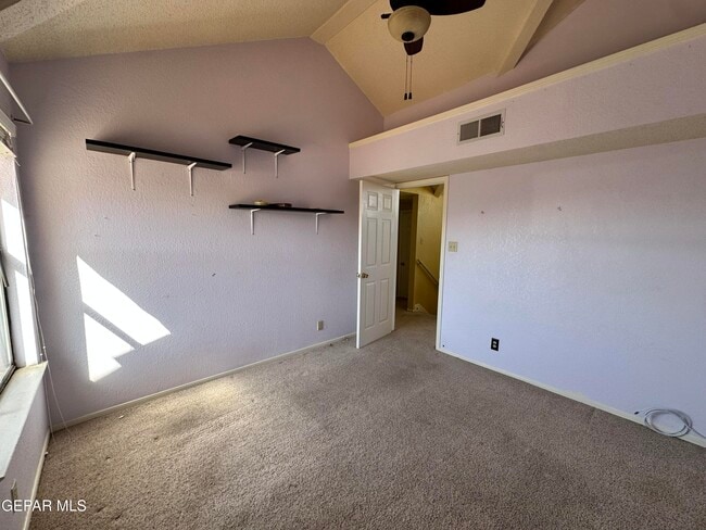 Building Photo - 7100 Oval Rock Dr