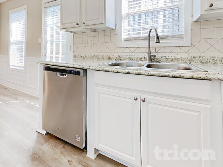 Building Photo - 1410 Ericas Pointe Dr