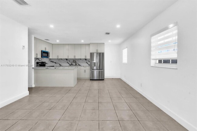 Building Photo - 11790 SW 34th St