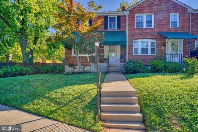 Building Photo - 6473 Blenheim Rd